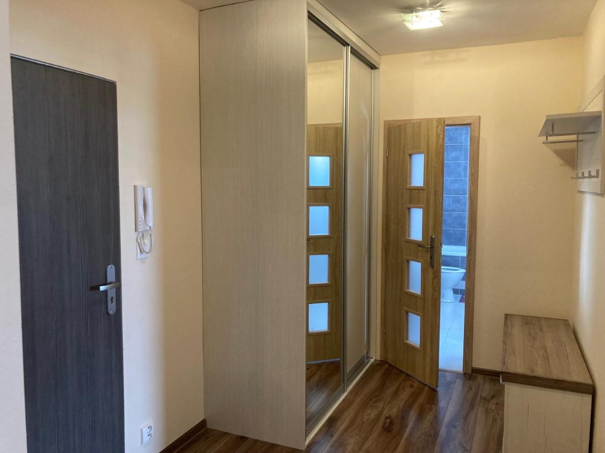 2 Rooms Apartment In Michalovce Extérieur photo