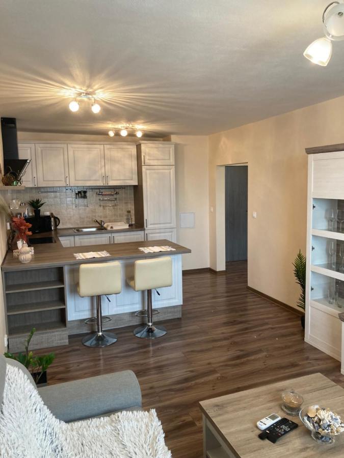 2 Rooms Apartment In Michalovce Extérieur photo